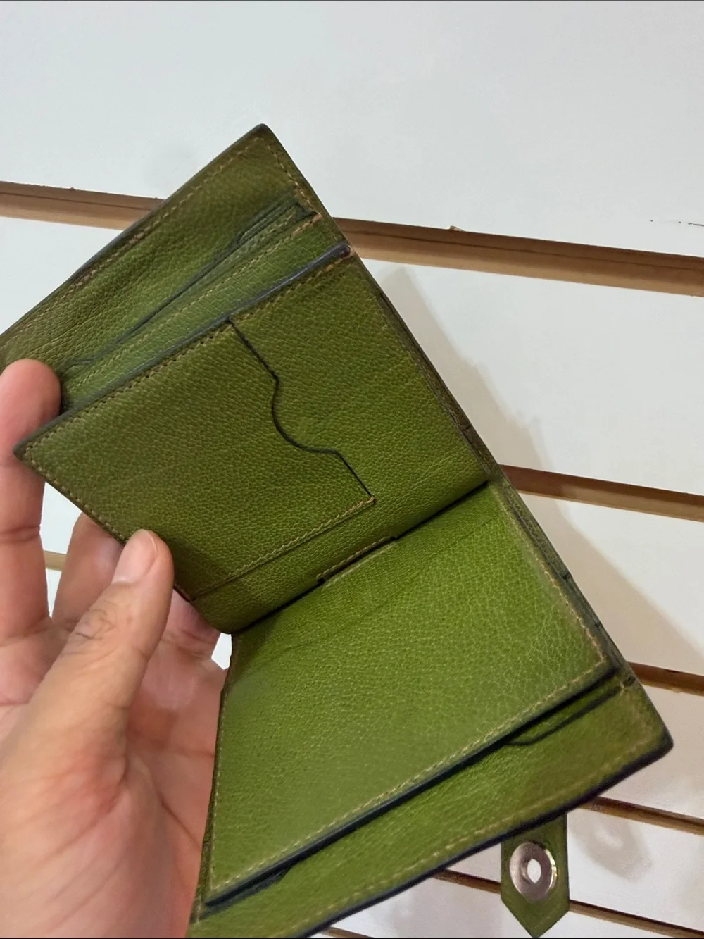Hermes compact bifold